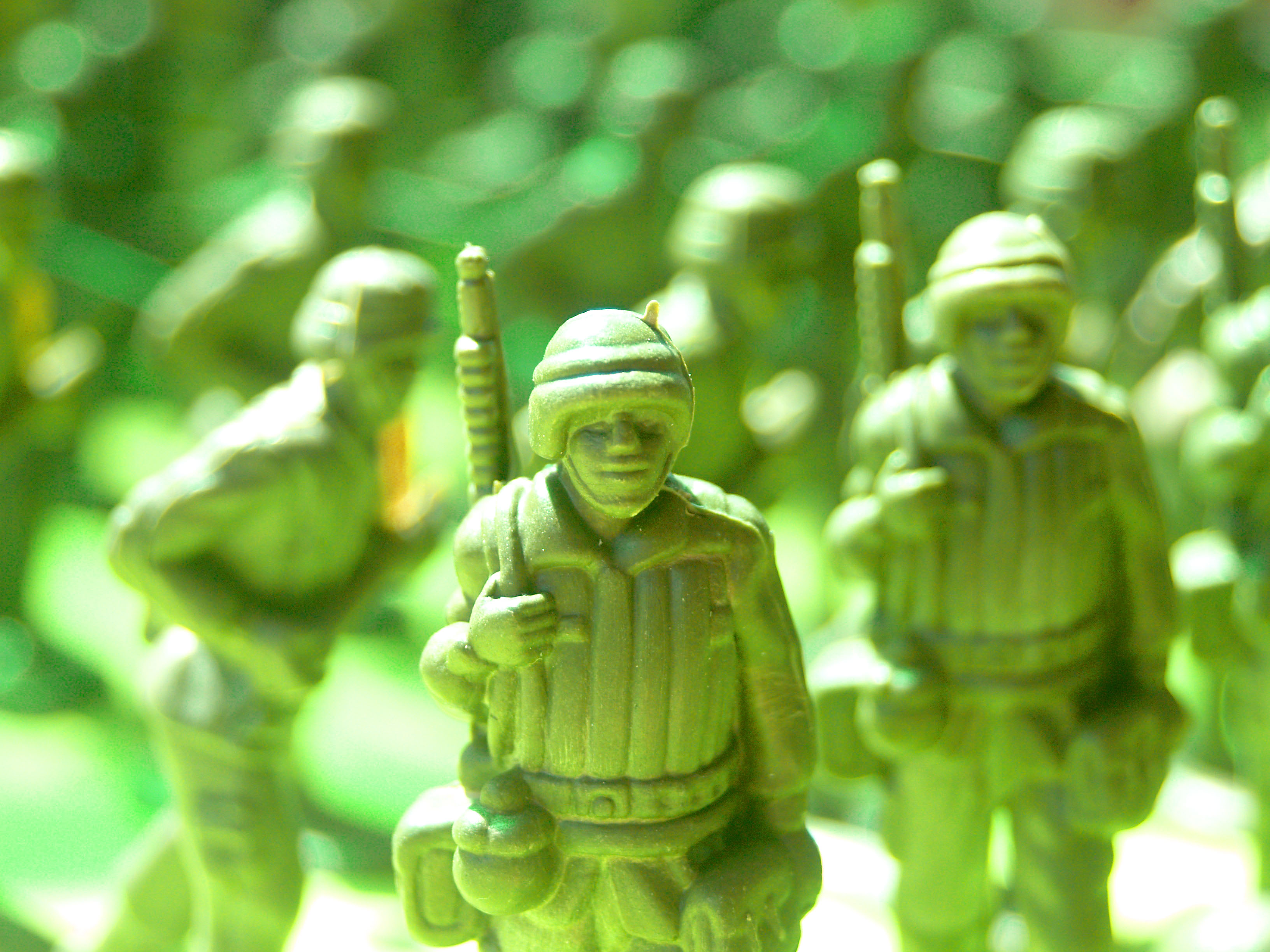 green plastic toy soldiers