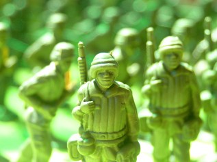 green plastic toy soldiers